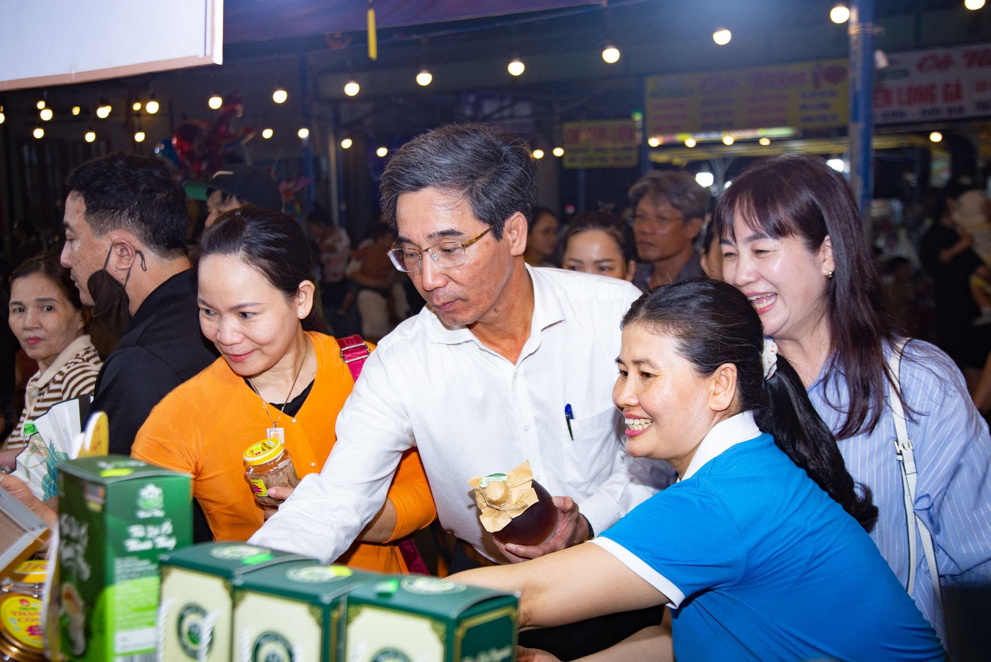 Hòa Vang Khai Mạc Phiên Chợ Quảng Bá Nông Sản, Sản Phẩm OCOP