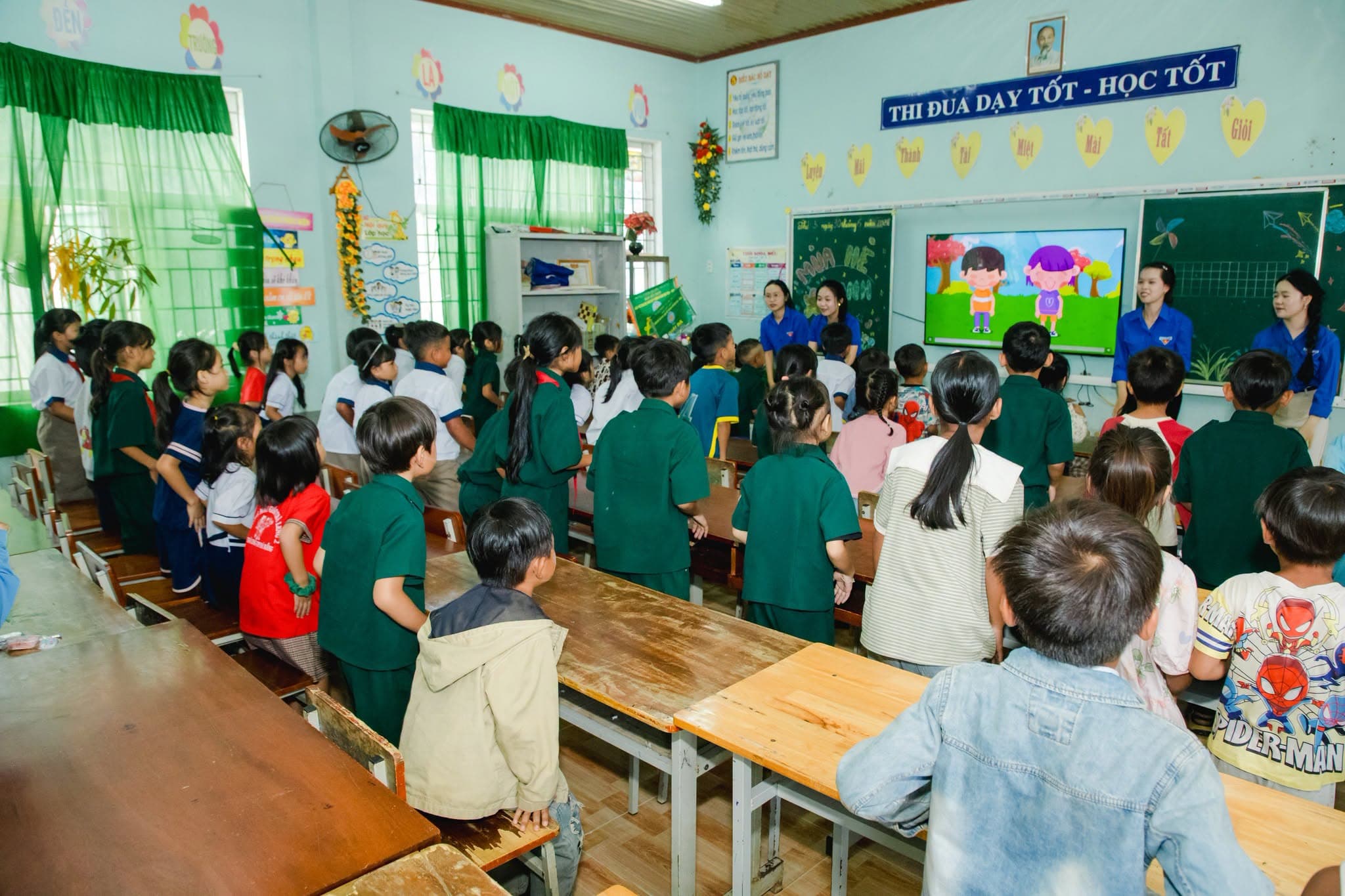 Lớp học "Nét chữ - Nết người" - UED