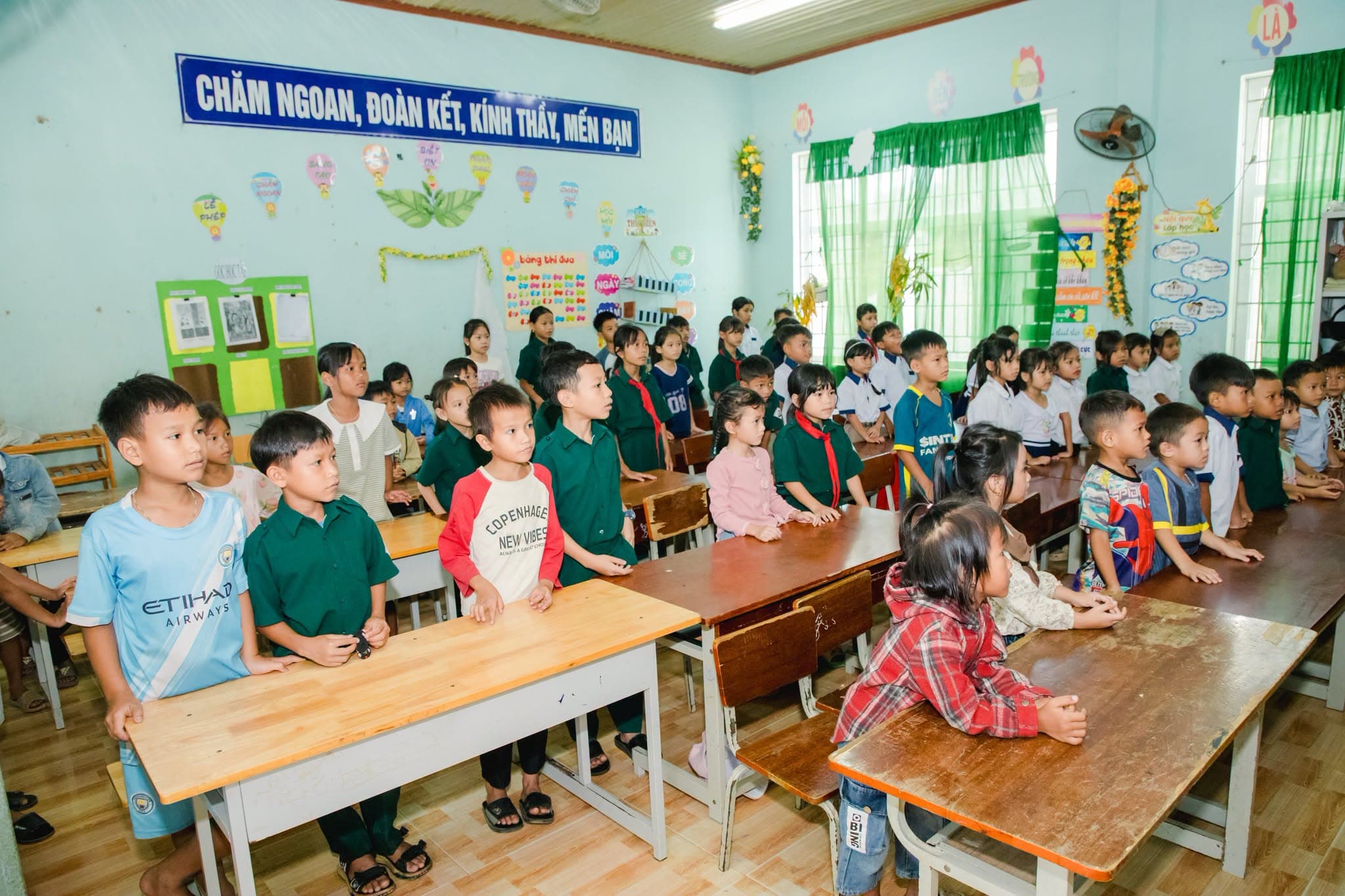 Lớp học "Nét chữ - Nết người" - UED
