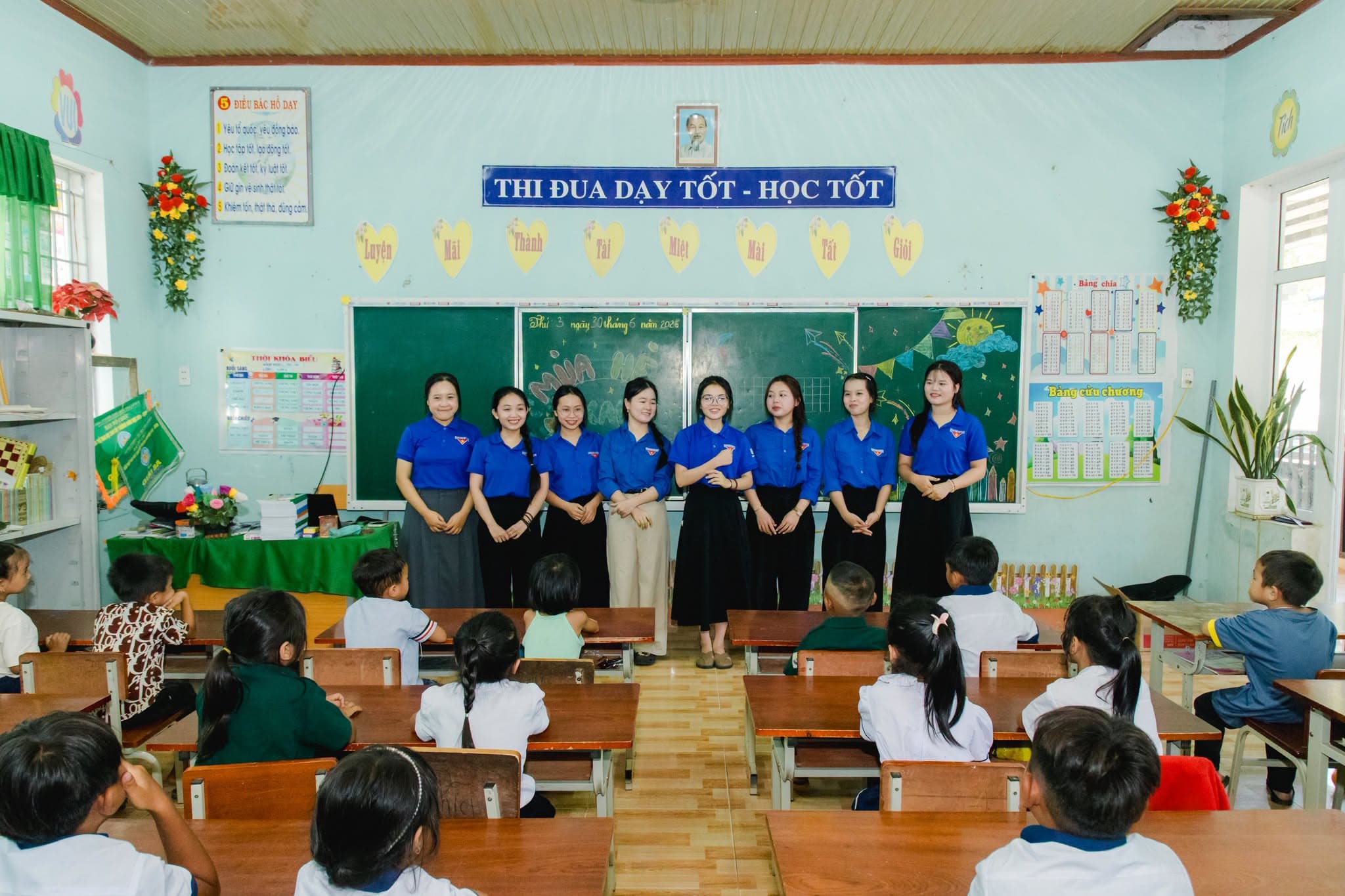 Lớp học "Nét chữ - Nết người" - UED