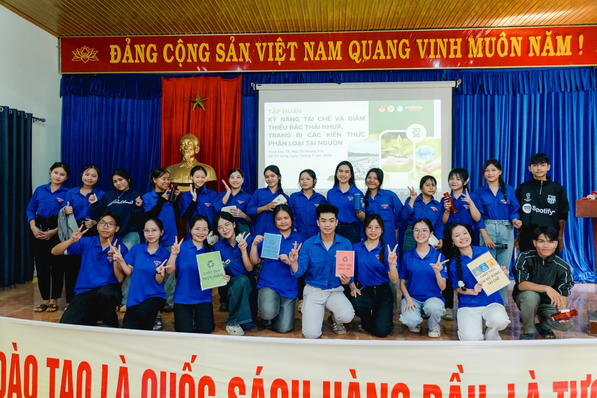 Tập huấn "Phân loại, tái chế và giảm thiểu rác thải nhựa" - UED