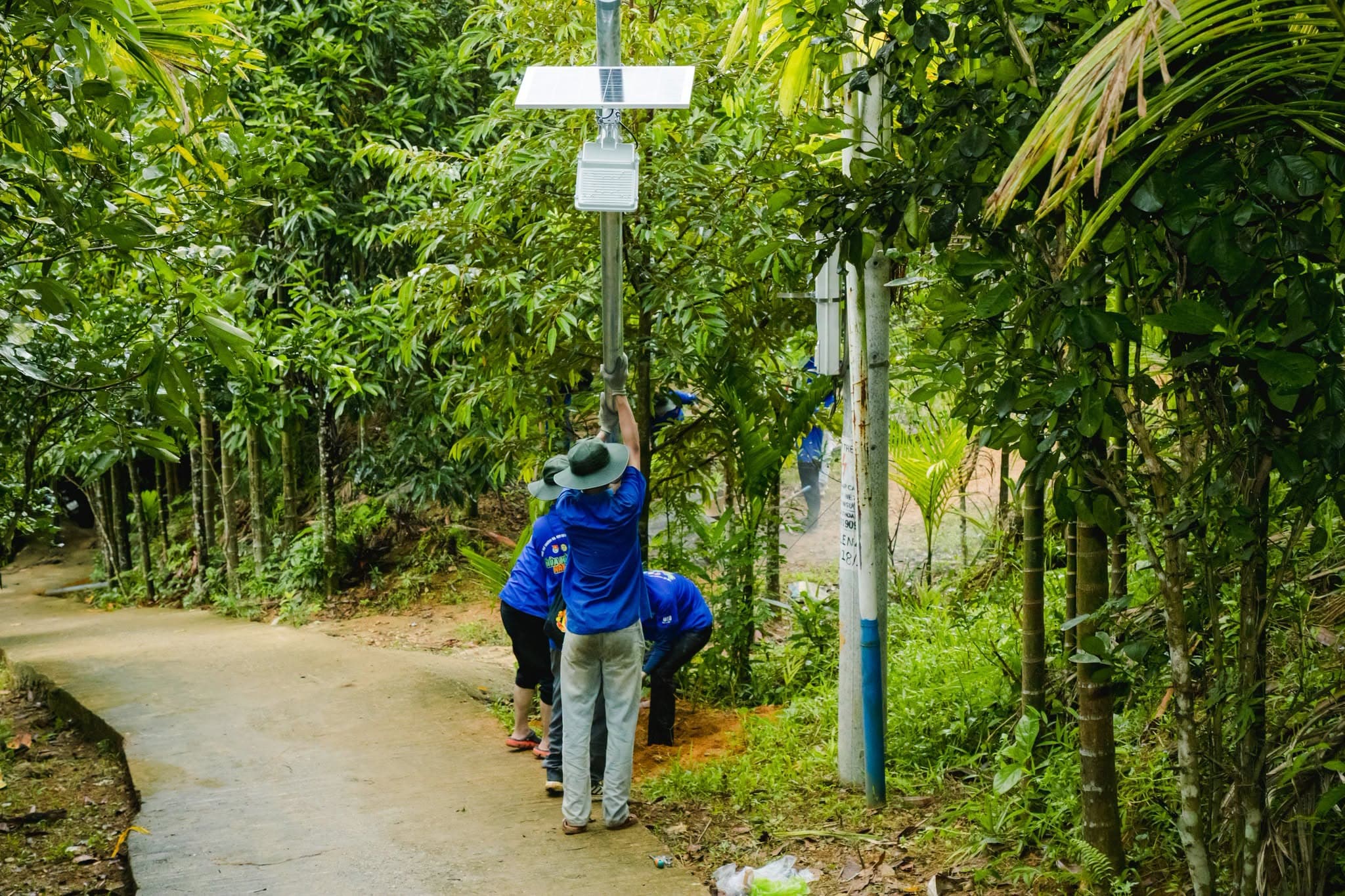 Công trình "Thắp sáng con đường Quế" - UED