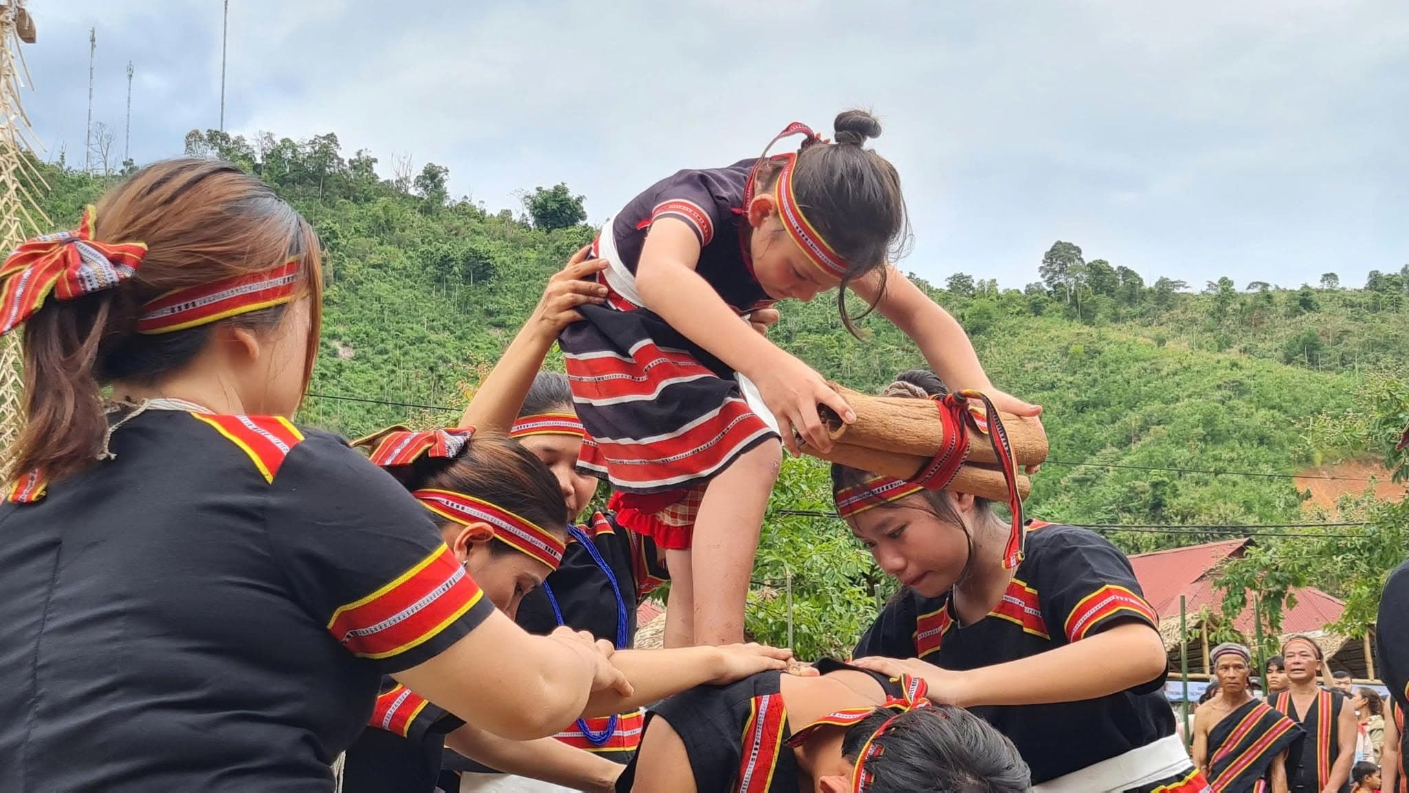 Lễ hội Hương quế Trà Leng lần thứ I