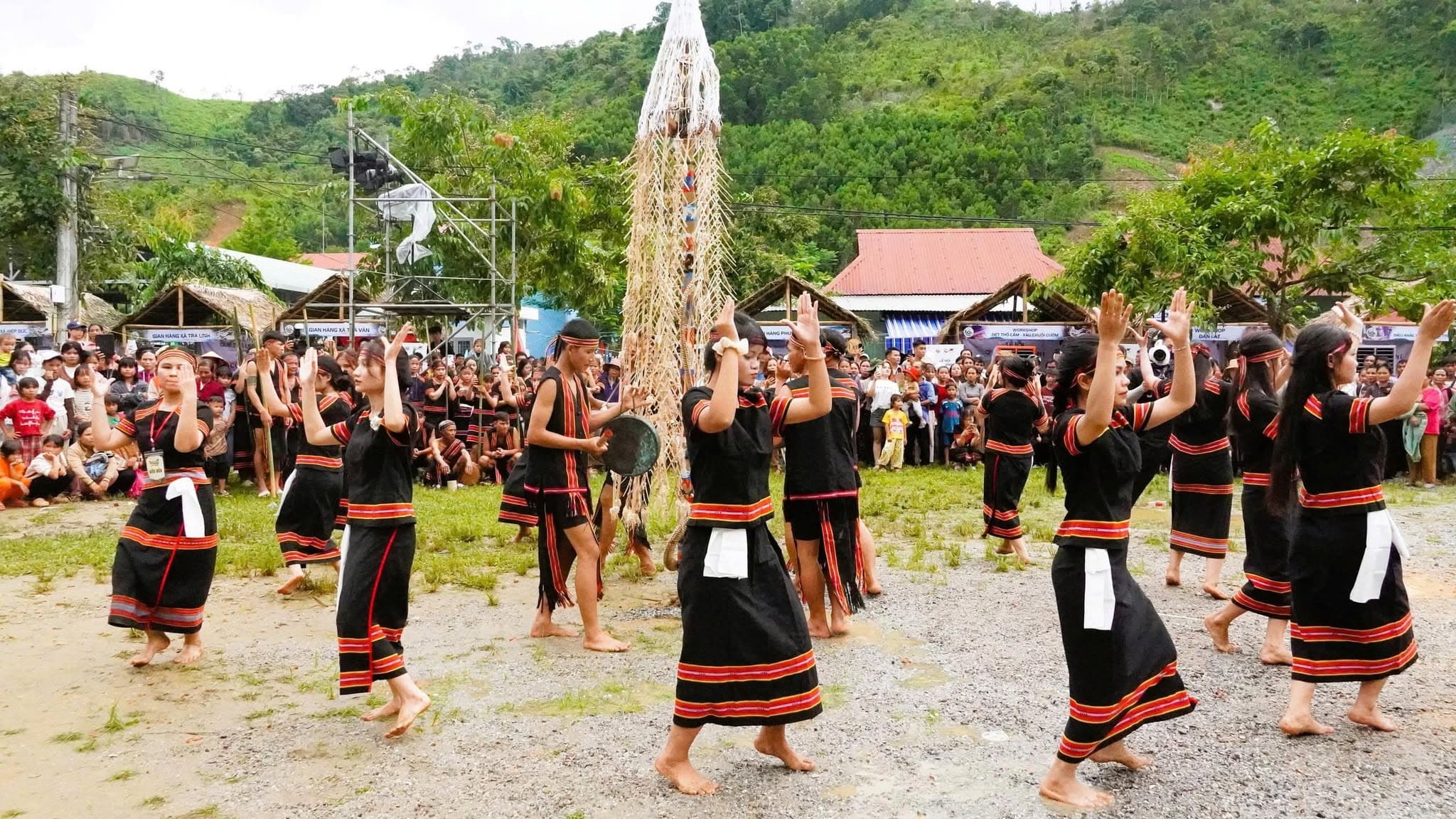 Lễ hội Hương quế Trà Leng lần thứ I