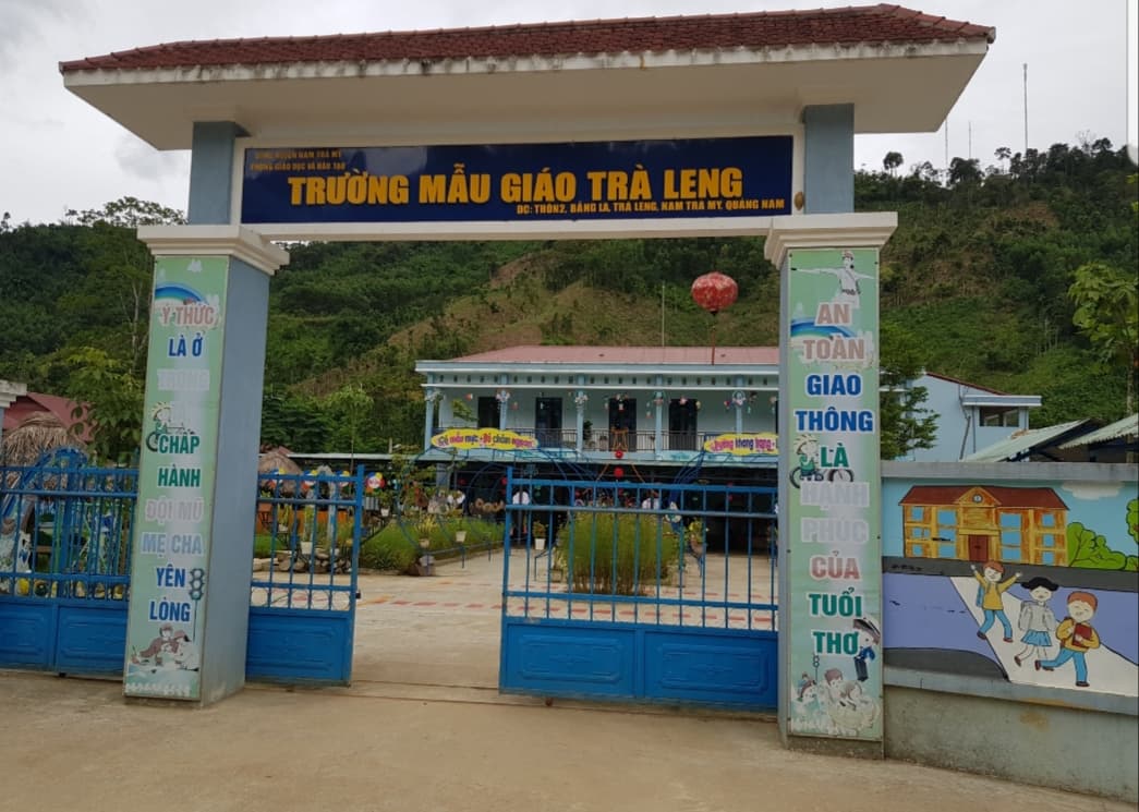 Dự án điện mặt trời áp mái bản Ca Dong
